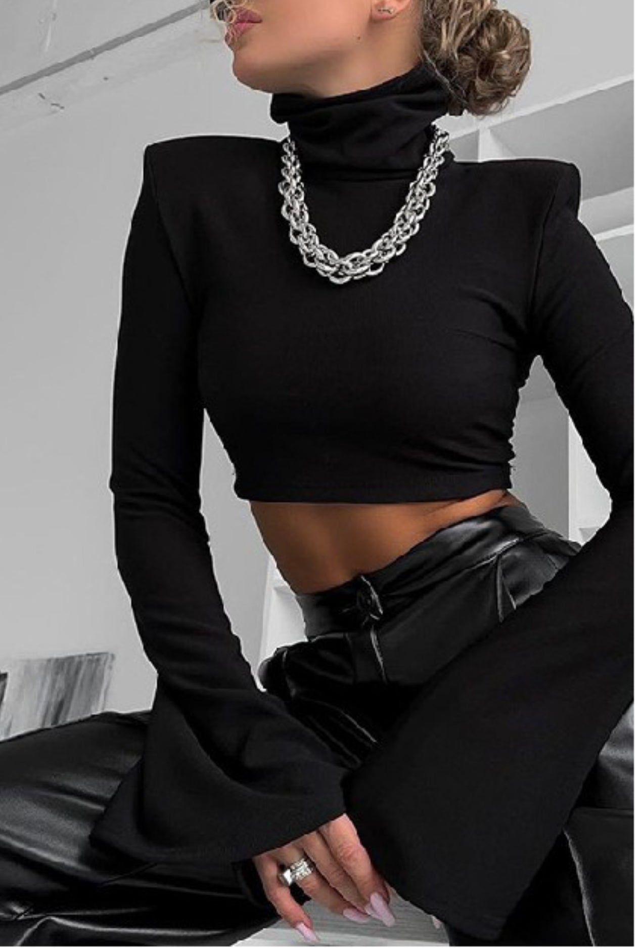BAD GAL FLARE SLEEVE TOP